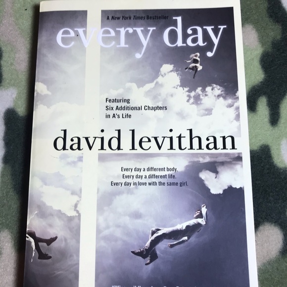 Everyday- a book by David Levithan - Picture 4 of 4